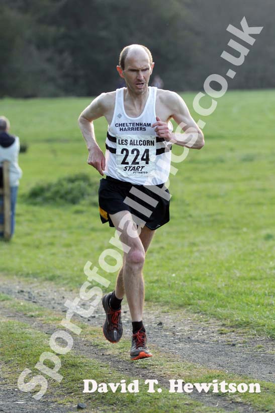 Andrew Hussey (Cheltenham) 2nd in the Les Allcorn Memorial 10k, Alnwick.